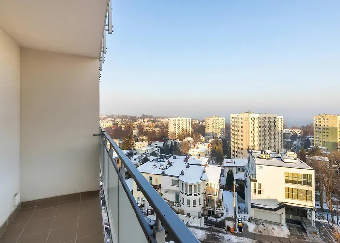 Cozy With A View Of The Forest And The Sea In By Renters شقة غدينيا