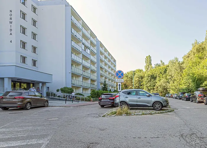 شقة Cozy With A View Of The Forest And The Sea In By Renters